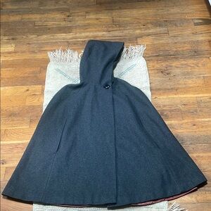 Elegant Gray Wool Cape